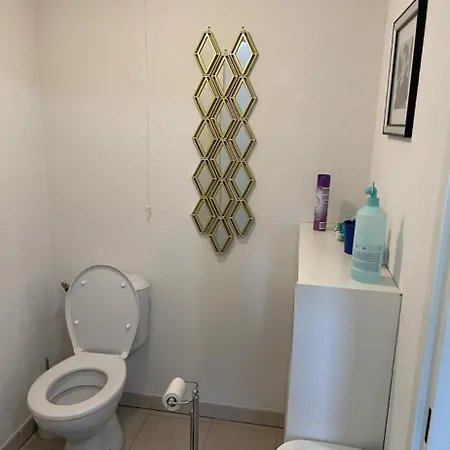Chambre Dans Un Avec Parking Prive Apartmán